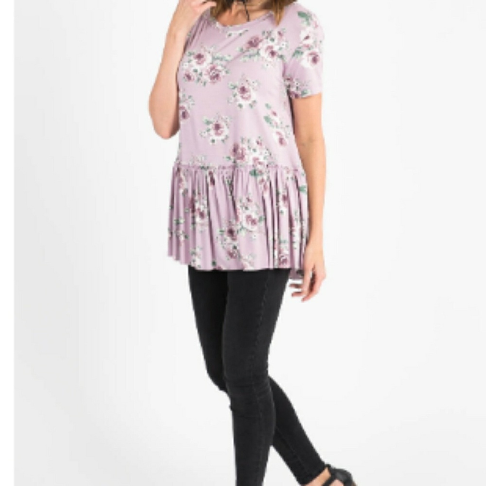 Relaxed ruffle tee